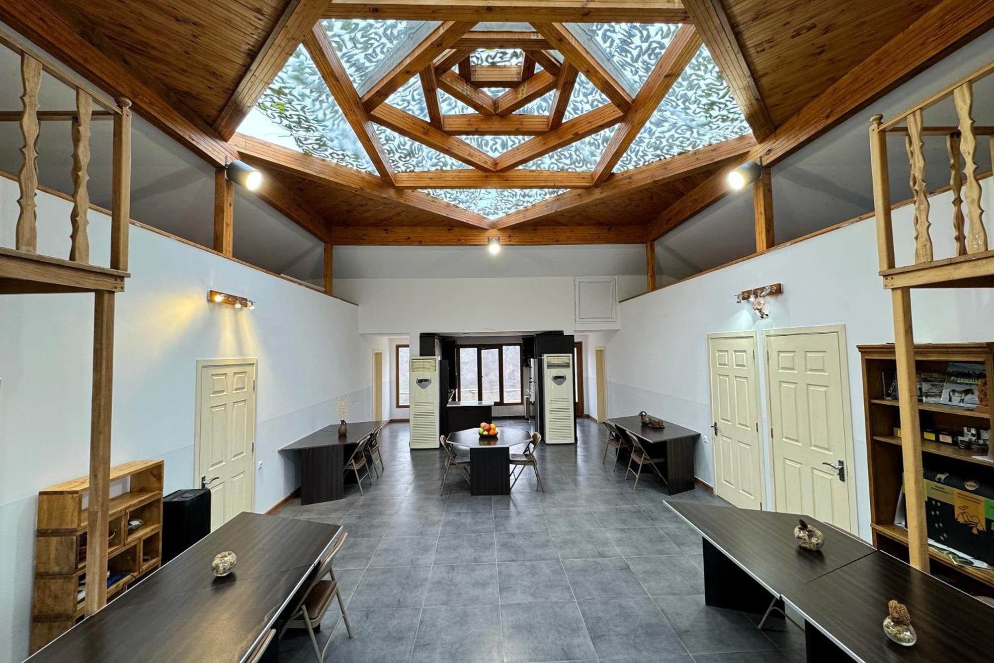 Ecolodge In Wildlife Refuge Urts'adzor エクステリア 写真