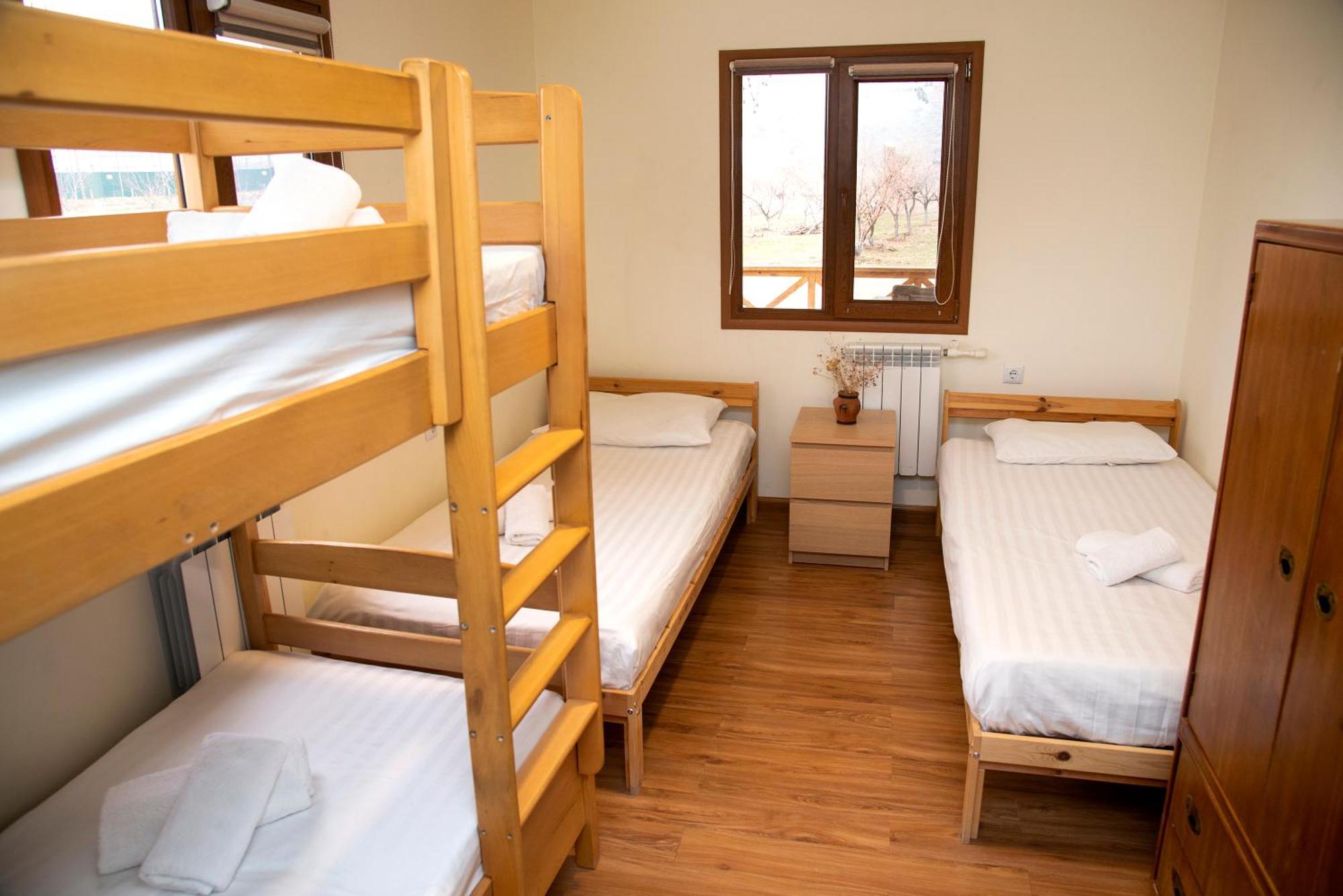 Ecolodge In Wildlife Refuge Urts'adzor エクステリア 写真